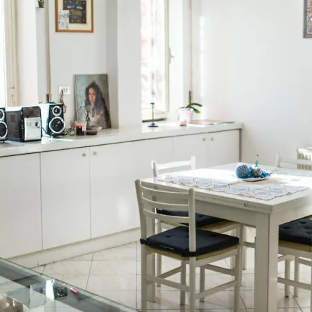 Terrazzo Tra Trastevere E Monteverde Apartment *